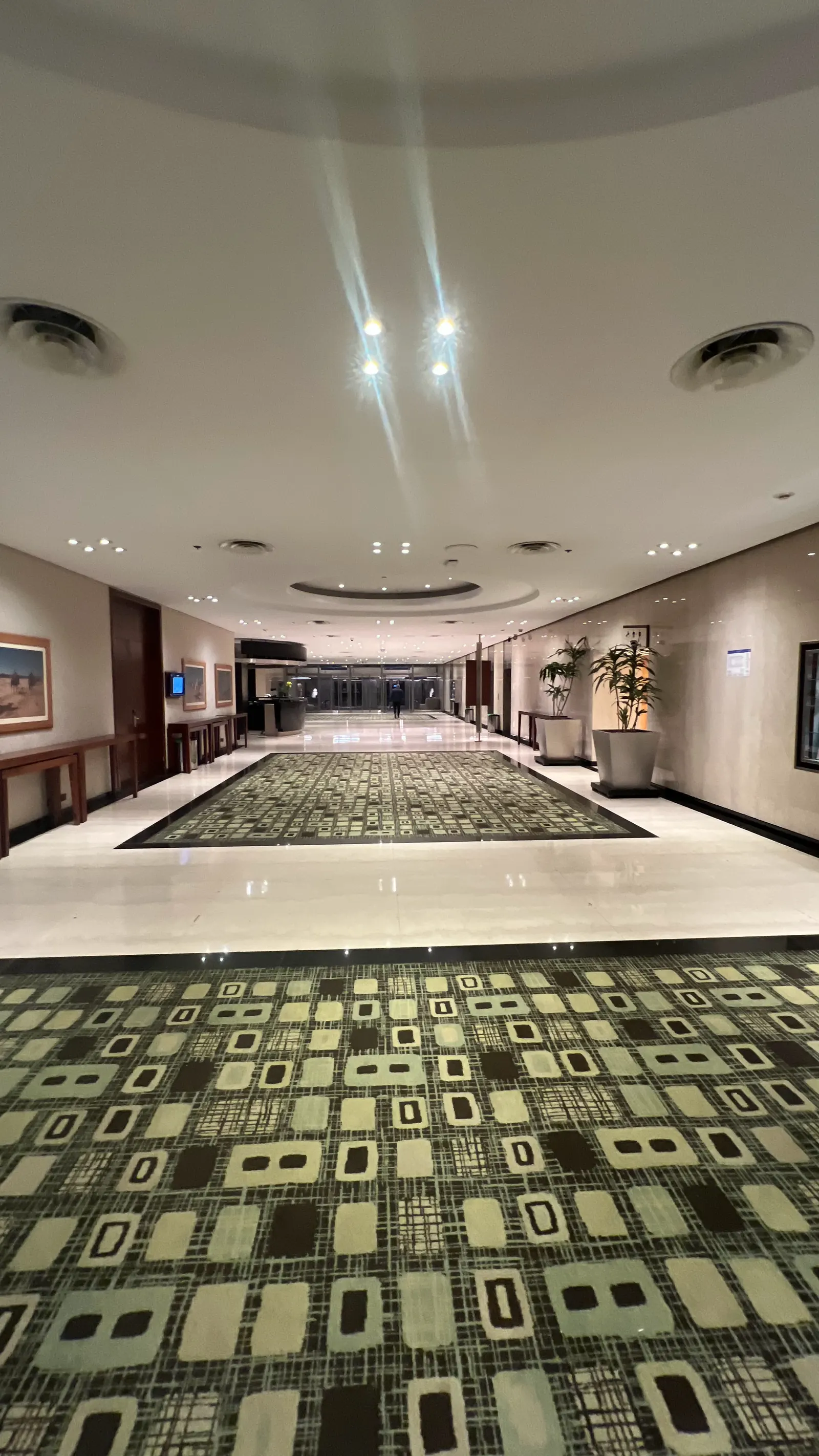 Iluminación de un salón preparada por CHS Company
