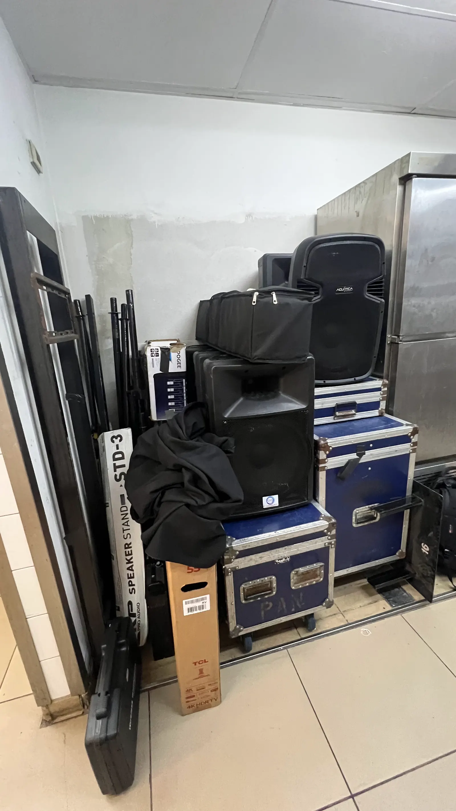 Equipos de sonido de CHS Company en un evento
